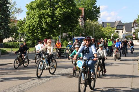 Schul- und Stadtradelstart am 8. Mai 2026 mit einem Fahrradcorso
