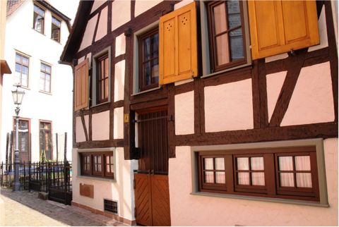 Das Glöcknerhaus liegt direkt hinter der Stadtkirche.