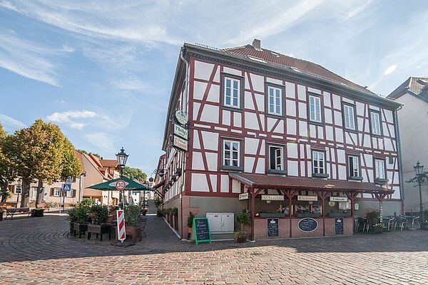 Das Ristorante liegt direkt am Lindenplatz.