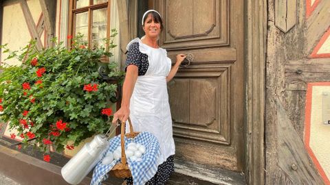 Mit Gastwirtin Theres durch die Innenstadt eilen